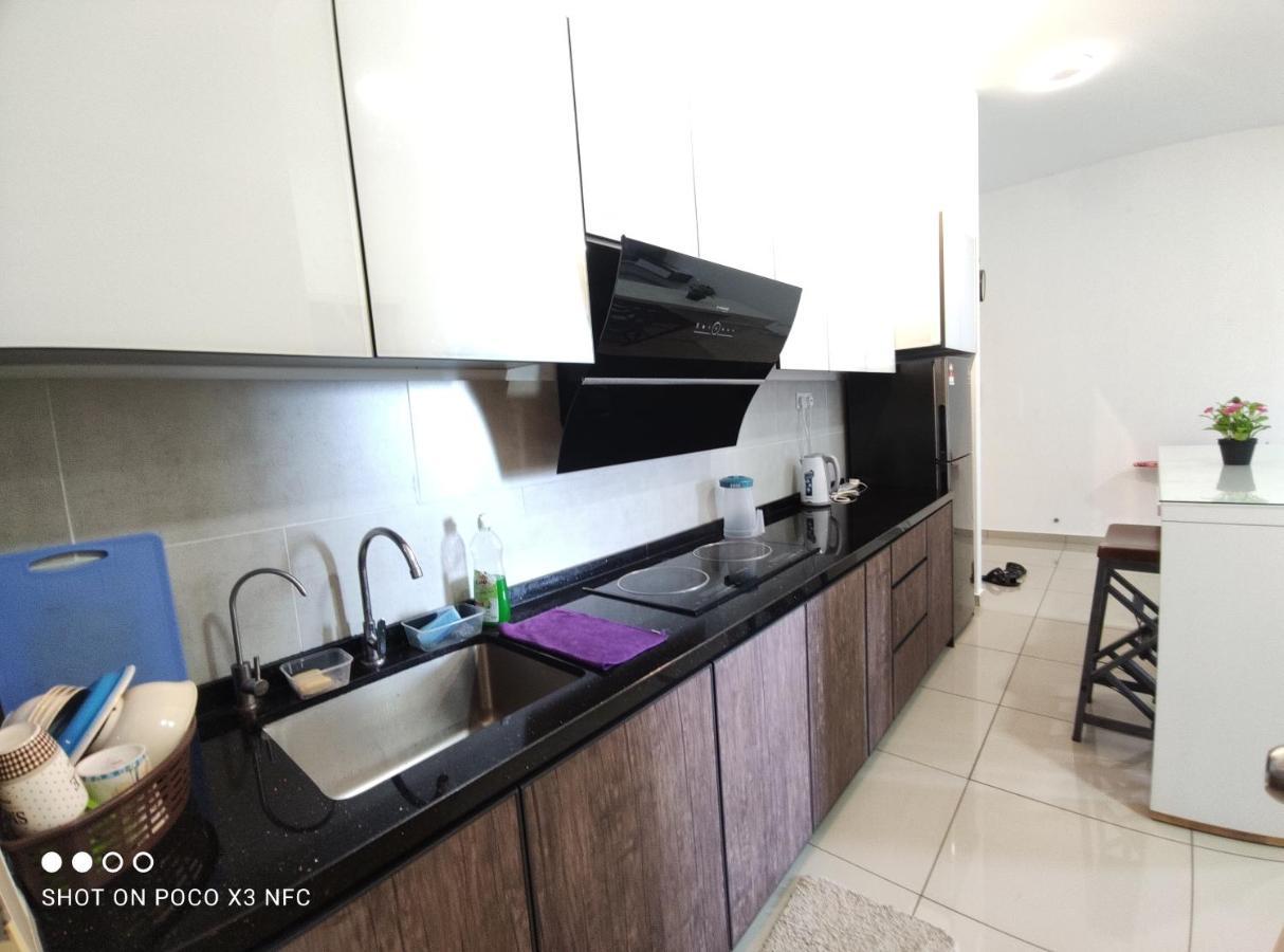 Atlantis Homestay Pool View 1210 ملقا المظهر الخارجي الصورة