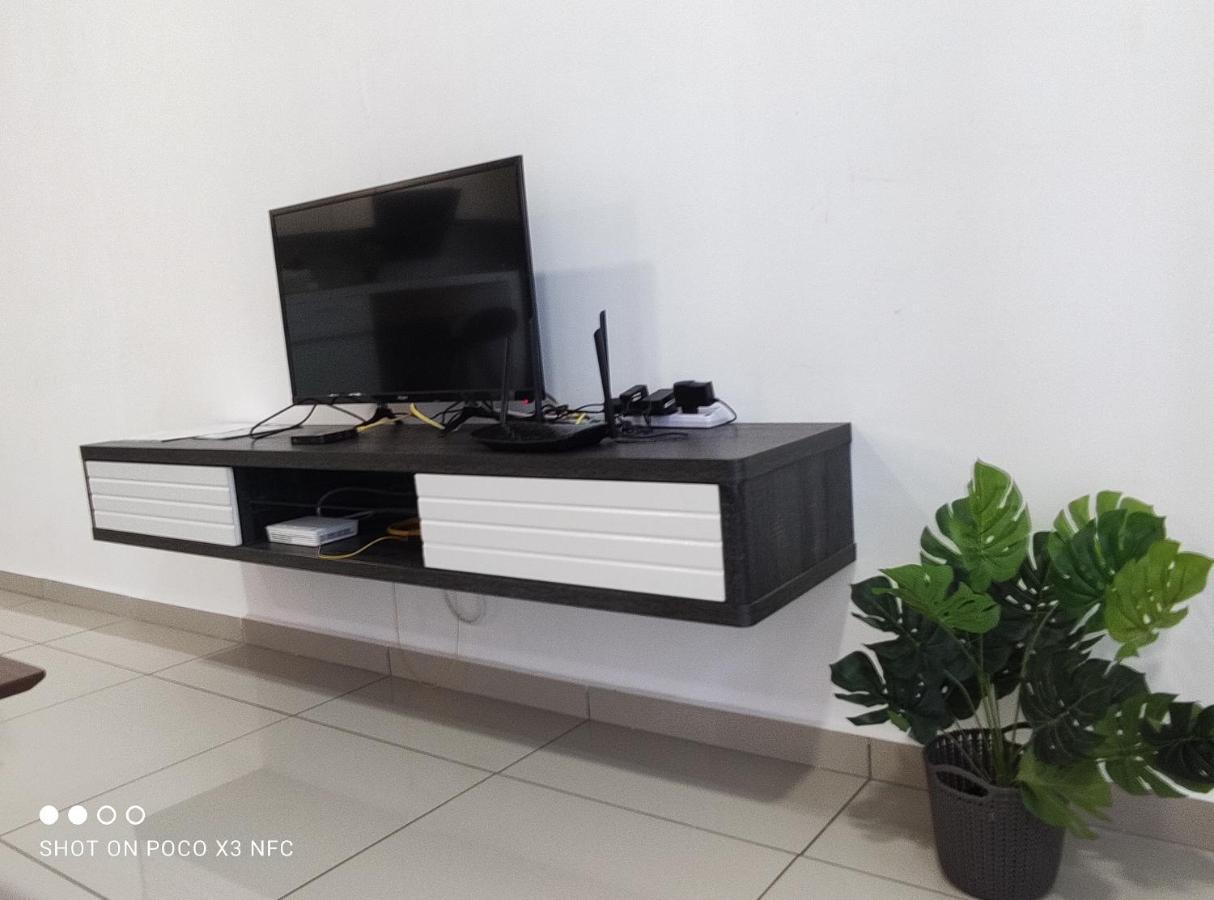 Atlantis Homestay Pool View 1210 ملقا المظهر الخارجي الصورة